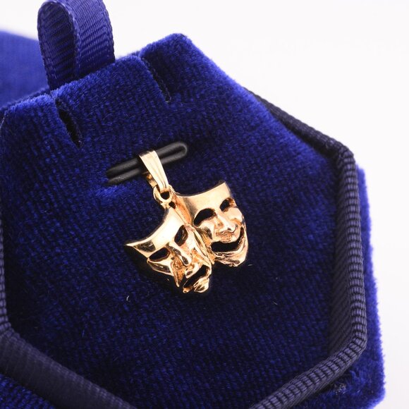 10K Comedy and Tragedy Masks Pendant - Picture 7 of 10